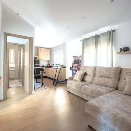 Nuevo Parking, Maquina Arcade, Netflix Y Wifi アパート オビエド